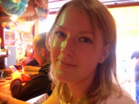 la copine de ma soeur sandy et de mon autre soeur sophie 
